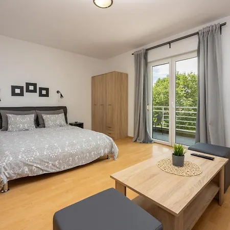 Claudia * Crikvenica