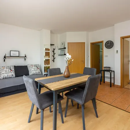 Claudia * 크리크베니카